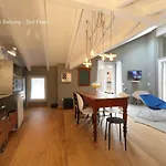 Casa Bellagio, / アパート ベッラージョ
