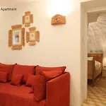 Casa Bellagio, / アパート *