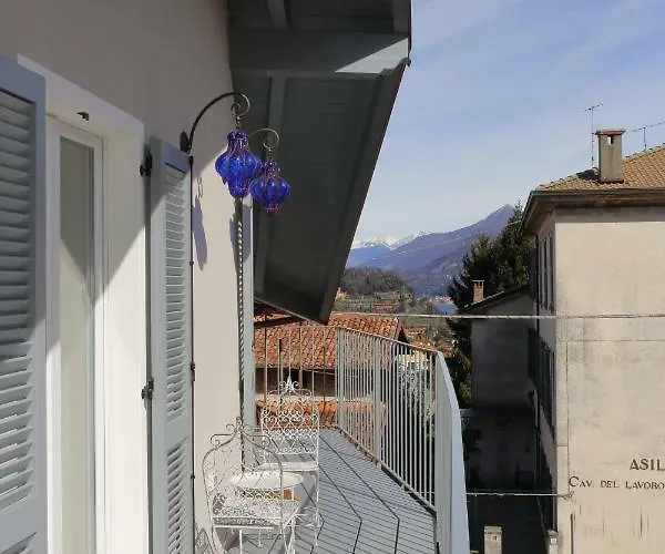 Casa Bellagio, / *